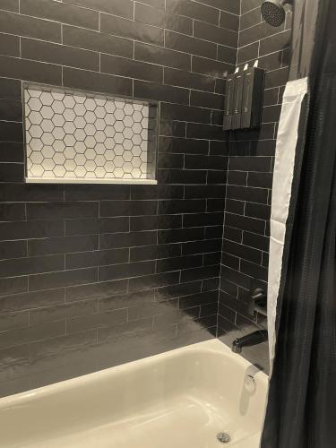 4br 5ba 4 Car Parking Bonus Rm and Back Yard in Χάρρισον 4br 5ba 4 Car Parking Bonus Rm and Back Yard in Χάρρισον