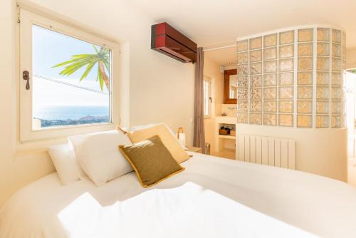 Stunning Villa Ibizenca with private pool in Sitges in كوينت مار Stunning Villa Ibizenca with private pool in Sitges in كوينت مار