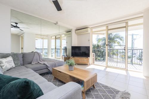 Bayview Beach Holiday Apartments in Biggera Waters Bayview Beach Holiday Apartments in Biggera Waters