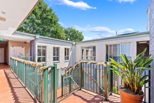 Erkély/terasz, Newtown Backpackers in Camperdown Erkély/terasz, Newtown Backpackers in Camperdown