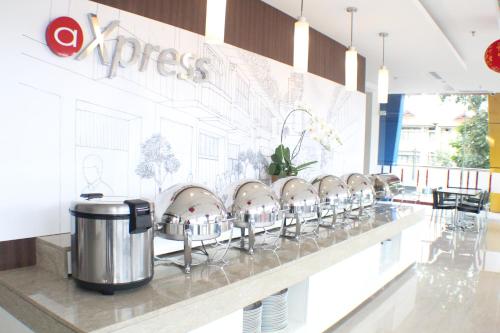 Restaurant, Amaris Hotel Setiabudhi near Karang Setra Waterpark Restaurant, Amaris Hotel Setiabudhi near Karang Setra Waterpark