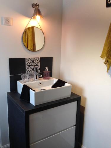 Bathroom, Idees Deco At Home in Vernouillet Bathroom, Idees Deco At Home in Vernouillet