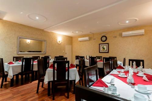 Widok z zewnątrz, Mokorro Hotel in Chingola Widok z zewnątrz, Mokorro Hotel in Chingola