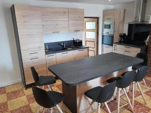 Family home for 14 people in Blainville-Sur-Mer Family home for 14 people in Blainville-Sur-Mer