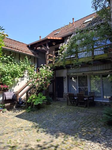 Landhauswohnung mit Terrasse im alten Ortskern, EG in Rosbach V.D.H. Landhauswohnung mit Terrasse im alten Ortskern, EG in Rosbach V.D.H.