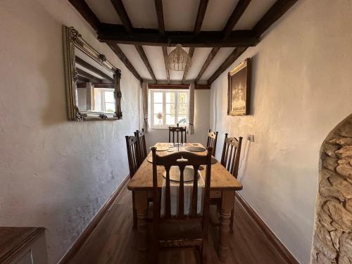 Rustic Cottage in the countryside in Beaminster Rustic Cottage in the countryside in Beaminster