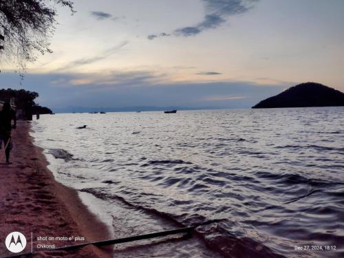 playa, Quest at Cape Maclear in Chembe playa, Quest at Cape Maclear in Chembe