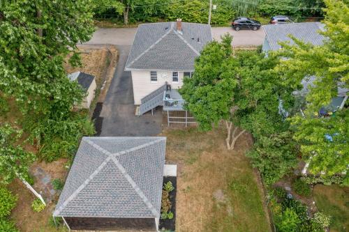 Erkély/terasz, COZY, MODERN, Charming Cottage 1min to the beach in Quincy (Massachussetts) Erkély/terasz, COZY, MODERN, Charming Cottage 1min to the beach in Quincy (Massachussetts)