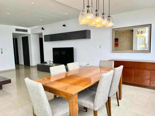 Lecheria Bello Apartamento 9 personas - de Lujo in 푸에르토 라 크루스 Lecheria Bello Apartamento 9 personas - de Lujo in 푸에르토 라 크루스