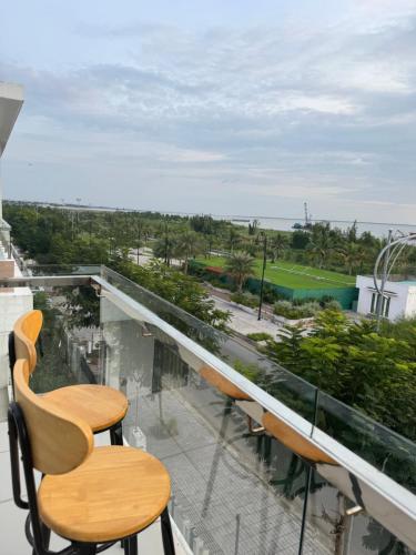 陽台/露台, Hieu Sang 68 Luxury Villas Khu Ben tau Rach Gia in 迪石市 陽台/露台, Hieu Sang 68 Luxury Villas Khu Ben tau Rach Gia in 迪石市