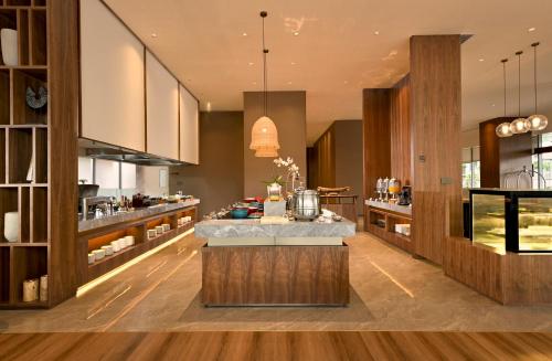 Food and beverages, Model J Hotel Jakarta Soekarno-Hatta Airport in Soekarno-Hatta International Airport Food and beverages, Model J Hotel Jakarta Soekarno-Hatta Airport in Soekarno-Hatta International Airport