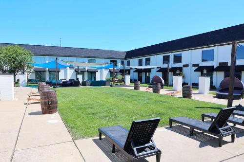 Tampilan eksterior, Hotel LEX, Trademark Collection by Wyndham in Lexington (KY) Tampilan eksterior, Hotel LEX, Trademark Collection by Wyndham in Lexington (KY)