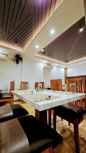 Hotel Akshaya near Samudrika Marine Museum Hotel Akshaya near Samudrika Marine Museum