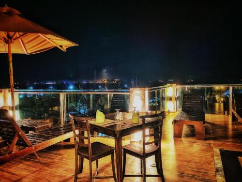 Restaurant, Emerald Bay Resort Mirissa in Mirissa Restaurant, Emerald Bay Resort Mirissa in Mirissa