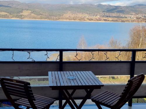 DOMEK Z POMOSTEM nad Jeziorem Czorsztyńskim (DOMEK Z POMOSTEM nad Jeziorem Czorsztynskim) in Frydman DOMEK Z POMOSTEM nad Jeziorem Czorsztyńskim (DOMEK Z POMOSTEM nad Jeziorem Czorsztynskim) in Frydman