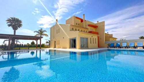 ทัศนียภาพภายนอกโรงแรม, Stunning Villa with Heated Pool, Garden, BBQ in วีลา ซอล ทัศนียภาพภายนอกโรงแรม, Stunning Villa with Heated Pool, Garden, BBQ in วีลา ซอล