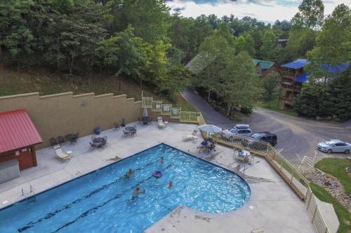Are We Bear Yet Rustic 1BR Cabin with Hot Tub Pools & Fireplace1 Mile from Parkway in 마운트 자이언 Are We Bear Yet Rustic 1BR Cabin with Hot Tub Pools & Fireplace1 Mile from Parkway in 마운트 자이언