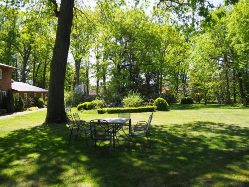 Kert, Heidehof Carstens - Ferienwohnung Ginster in Eimke Kert, Heidehof Carstens - Ferienwohnung Ginster in Eimke