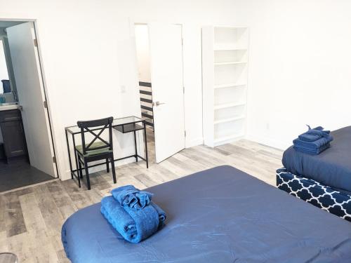 Luxury 3 BR Home Near Hollywood Prime Location