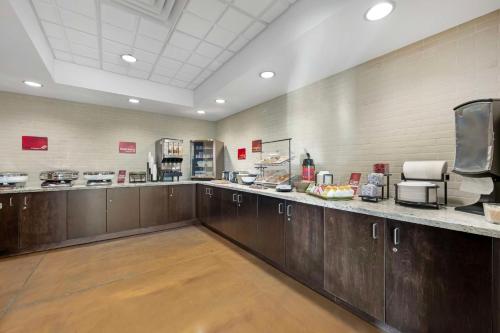 餐飲選擇, 貝斯特韋斯特Plus湖景酒店 (Best Western Plus Lakeview Hotel) in 麥迪遜 (SD) 餐飲選擇, 貝斯特韋斯特Plus湖景酒店 (Best Western Plus Lakeview Hotel) in 麥迪遜 (SD)