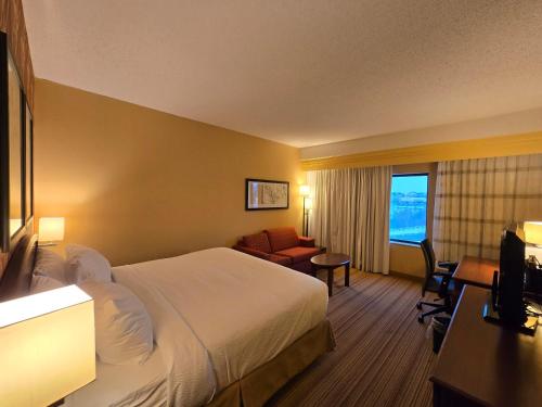 Country Inn & Suites by Radisson, Convention Center in Altoona (PA) Country Inn & Suites by Radisson, Convention Center in Altoona (PA)