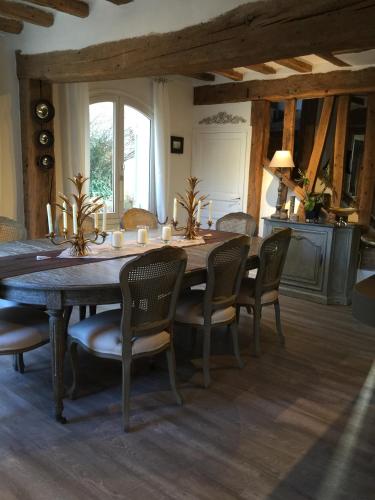 Shared lounge/TV area, B&B les Agapanthes in Gasny Shared lounge/TV area, B&B les Agapanthes in Gasny