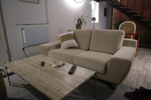 loft au bord de la mer in ลากูเลต loft au bord de la mer in ลากูเลต