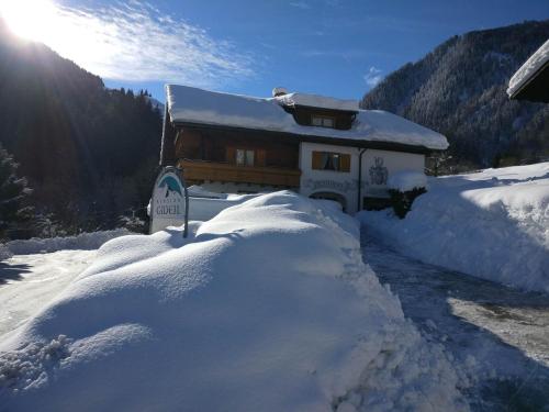 Näkymä ulkoa, Frühstückspension Gweil (Fruhstuckspension Gweil) in Sankt Gallenkirch Näkymä ulkoa, Frühstückspension Gweil (Fruhstuckspension Gweil) in Sankt Gallenkirch