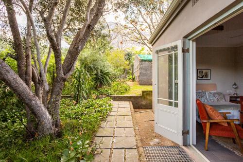 Garden, Keerweder-cosy cottage in Riebeek-Wes Garden, Keerweder-cosy cottage in Riebeek-Wes