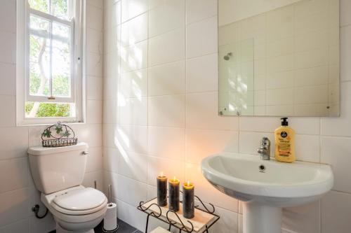 Bathroom, Keerweder in Riebeek-Wes Bathroom, Keerweder in Riebeek-Wes