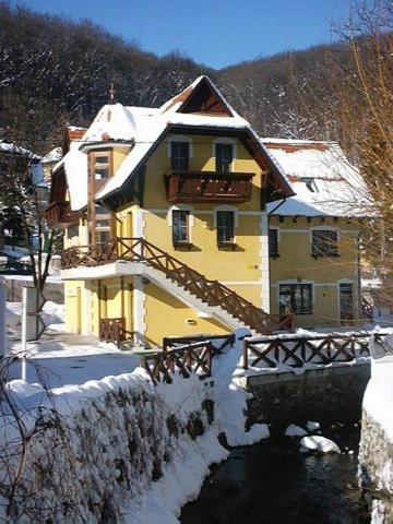 Вхід, Hotel Szeleta in Мішкольц Вхід, Hotel Szeleta in Мішкольц