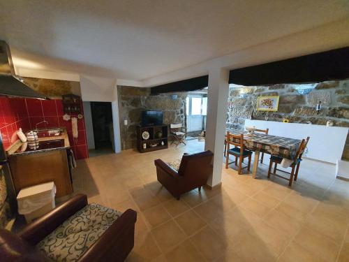 Konyha, Casa do Tinte - Gouveia-Folgosinho in Fornos De Algodres Konyha, Casa do Tinte - Gouveia-Folgosinho in Fornos De Algodres