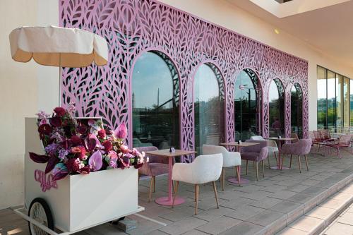 Mamsha Gem by Blue Cloud Holidays in Sharjah International Airport Mamsha Gem by Blue Cloud Holidays in Sharjah International Airport