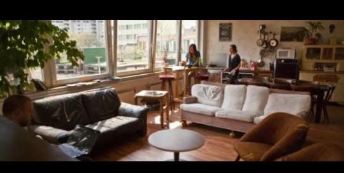 Comebackpackers near Turkish Market Comebackpackers near Turkish Market