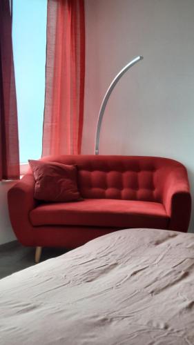 Quartos, Chambre d'hôte, la rouge (Chambre d'hote, la rouge) in Centro da Cidade de Liege Quartos, Chambre d'hôte, la rouge (Chambre d'hote, la rouge) in Centro da Cidade de Liege