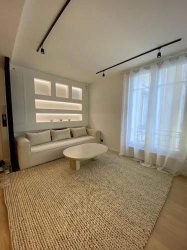 Palvelut, New design by architect quiet good location 5 min walk from Paris 2 min from metro central line 1 an in Saint Mande Palvelut, New design by architect quiet good location 5 min walk from Paris 2 min from metro central line 1 an in Saint Mande