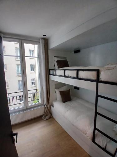 New design by architect quiet good location 5 min walk from Paris 2 min from metro central line 1 an in Saint Mande New design by architect quiet good location 5 min walk from Paris 2 min from metro central line 1 an in Saint Mande