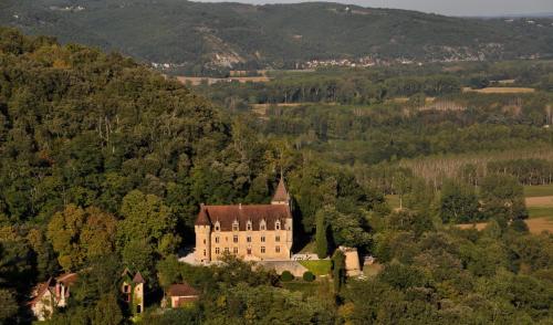 This photo about Hotel-Restaurant Le Rouffillac shared on HyHotel.com