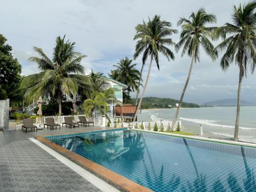 Yüzme havuzu, 2SIS'S Khanom Resotel in Khanom Yüzme havuzu, 2SIS'S Khanom Resotel in Khanom