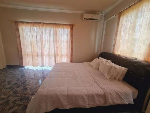 Paradise First Hotel in Nuku'alofa Paradise First Hotel in Nuku'alofa