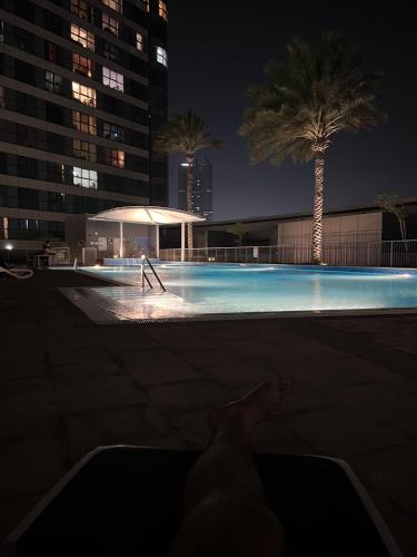 Swimming pool, Luxurious Lake view Private Room in Al Maryah Island Swimming pool, Luxurious Lake view Private Room in Al Maryah Island