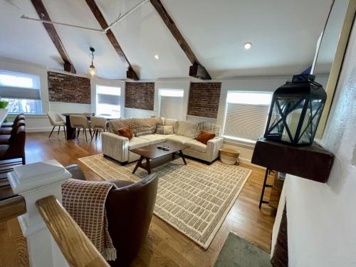 Penhallow Suite Downtown Portsmouth in พอร์ตสมัธ ซิตี้ เซ็นเตอร์ Penhallow Suite Downtown Portsmouth in พอร์ตสมัธ ซิตี้ เซ็นเตอร์