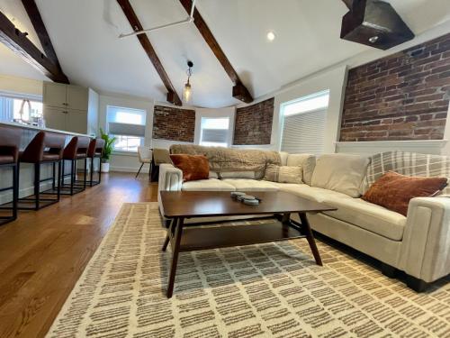 Penhallow Suite Downtown Portsmouth in พอร์ตสมัธ ซิตี้ เซ็นเตอร์ Penhallow Suite Downtown Portsmouth in พอร์ตสมัธ ซิตี้ เซ็นเตอร์