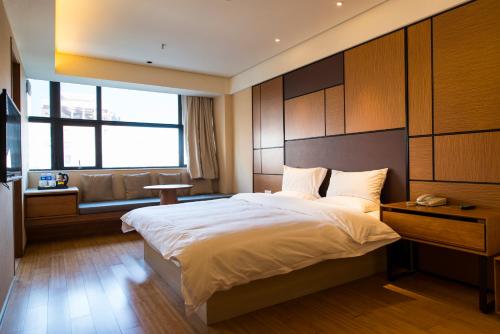 This photo about Ji Hotel Qiqihar Bu Kui Street shared on HyHotel.com