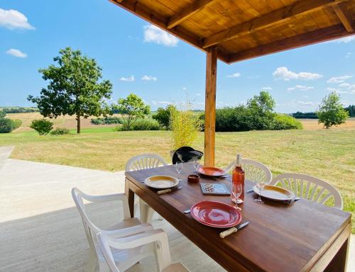 NOUVEAUTE Maison avec vue dominante sur la campagne in Saint-Vincent-de-Lamontjoie NOUVEAUTE Maison avec vue dominante sur la campagne in Saint-Vincent-de-Lamontjoie