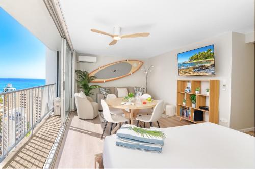 Stylish Studio with Great Ocean Views & Near Beach!