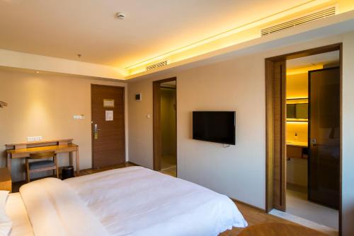 This photo about Ji Hotel Shanghai Fengxian South Bridge shared on HyHotel.com