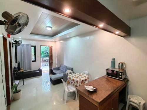 Elyn's Guesthouse - Three Transient Units in Davao City - Total 5 rooms, 3 t & b for exclusive use in Catalunan Grande Elyn's Guesthouse - Three Transient Units in Davao City - Total 5 rooms, 3 t & b for exclusive use in Catalunan Grande