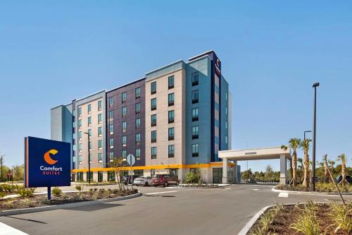 Exterior view, Comfort Suites Titusville Near Kennedy Space Center in Titusville (FL) Exterior view, Comfort Suites Titusville Near Kennedy Space Center in Titusville (FL)