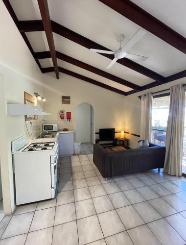 ห้องครัว, ไวลด์ไซท์ วิลลา (Wildsights Villas) in เดนแฮม ห้องครัว, ไวลด์ไซท์ วิลลา (Wildsights Villas) in เดนแฮม